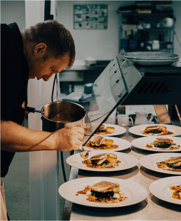 Professionnel artisan au travail - Services de qualité Uberplan